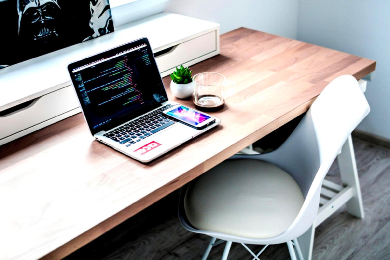 Interactive financial planning session with real-world scenarios